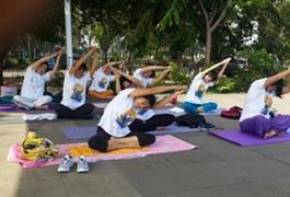 Yoga di Alam Terbuka